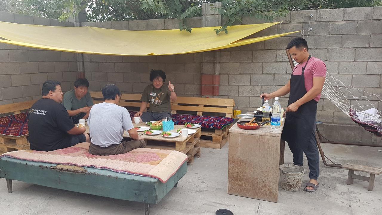 Bishkek Homestel بيشكيك المظهر الخارجي الصورة